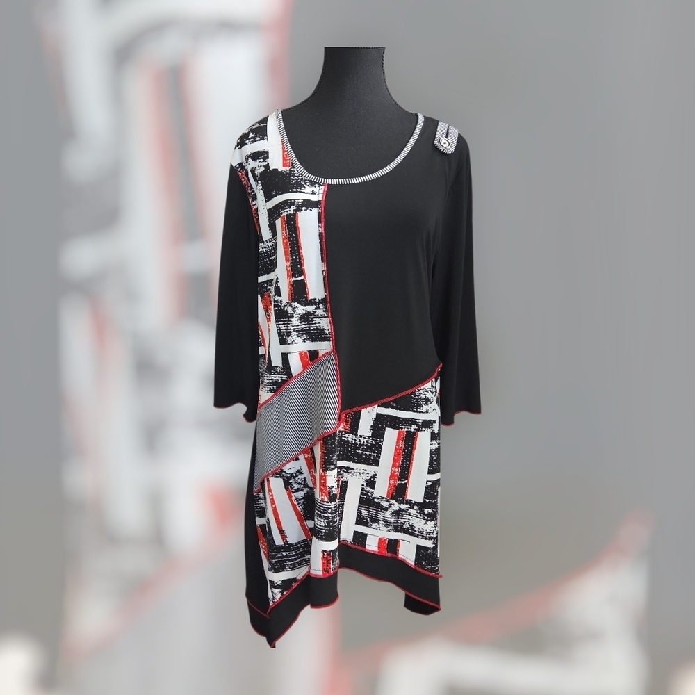 Black, Red and White Geometric Women's Tunic  Large   No Size Tag